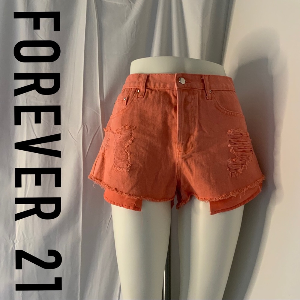 Forever 21 High Rise Frayed
Shorts Orange Denim Size 30
NWOT